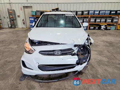 Piąte zdjęcie samochodu w środku: 2016 HYUNDAI ACCENT SE VIN:KMHCT4AE6GU976157 - miniatura