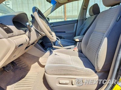 Zdjęcie 7 z 12 samochodu: 2005 TOYOTA CAMRY LE VIN:4T1BE30K85U020988 - miniatura
