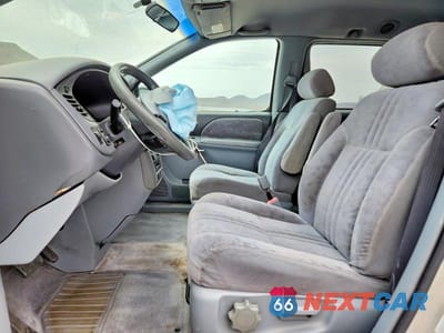 Zdjęcie 7 z 14 samochodu: 2001 TOYOTA SIENNA LE VIN:4T3ZF13C41U399378 - miniatura