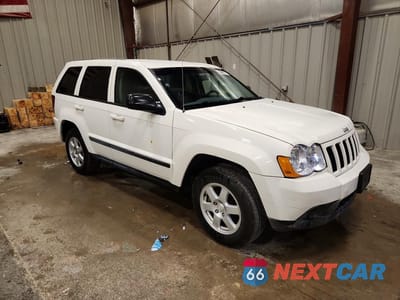 Czwarte zdjęcie samochodu z boku: 2008 JEEP GRAND CHEROKEE LAREDO VIN:1J8GS48K98C229740 - miniatura