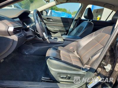 Zdjęcie 7 z 12 samochodu: 2019 NISSAN ALTIMA SR VIN:1N4BL4CV8KC255629 - miniatura