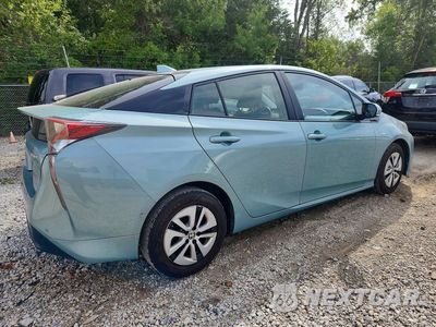 Trzecie zdjęcie samochodu z tyłu: 2017 TOYOTA PRIUS FOUR VIN:JTDKARFU1H3052140 - miniatura
