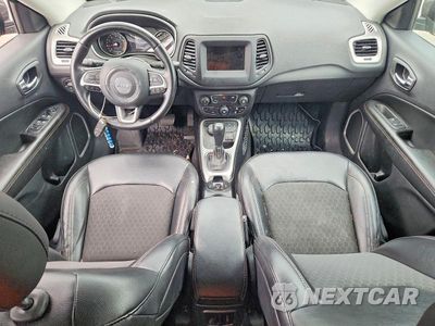 Zdjęcie 8 z 13 samochodu: 2019 JEEP COMPASS LATITUDE VIN:3C4NJDBB2KT776466 - miniatura