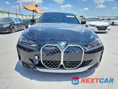 Piąte zdjęcie samochodu w środku: 2023 BMW I4 EDRIVE 35 VIN:WBY43AW0XPFP65485 - miniatura