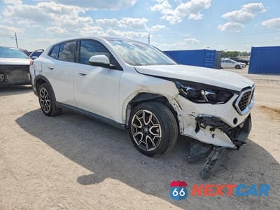 Czwarte zdjęcie samochodu z boku: 2026 BMW X2 XDRIVE28I VIN:WBX63GM03T5466178 - miniatura