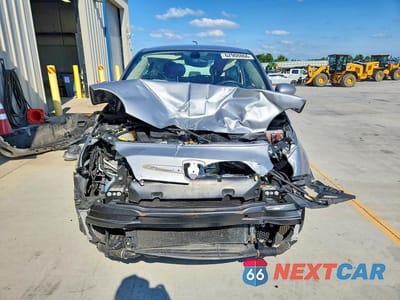Piąte zdjęcie samochodu w środku: 2018 FIAT 500 POP VIN:3C3CFFKH3JT471957 - miniatura
