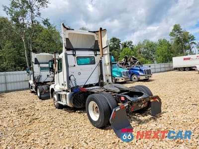 Drugie zdjęcie samochodu z przodu: 2017 VOLVO VNL SEMI TRUCK VIN:4V4N39TG1HN987964 - miniatura
