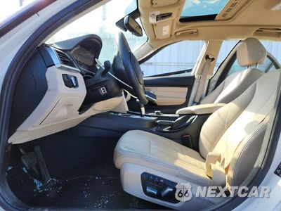 Zdjęcie 7 z 13 samochodu: 2016 BMW 320 XI VIN:WBA8E5G5XGNT40754 - miniatura
