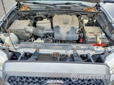Zdjęcie 11 z 12 samochodu: 2018 TOYOTA TACOMA TRD SPORT VIN:5TFBZ5DN4JX004370 - miniatura