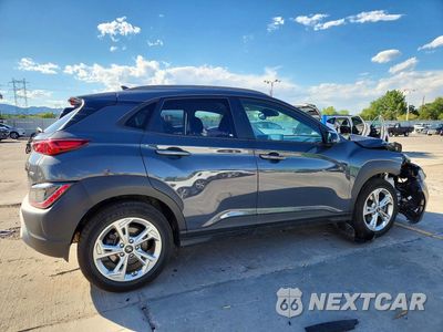 Trzecie zdjęcie samochodu z tyłu: 2023 HYUNDAI KONA SEL VIN:KM8K6CAB9PU990377 - miniatura