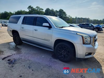 Czwarte zdjęcie samochodu z boku: 2016 GMC YUKON XL C1500 SLT VIN:1GKS1GKC0GR249754 - miniatura