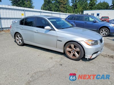 Czwarte zdjęcie samochodu z boku: 2006 BMW 325 I VIN:WBAVB13576PT23939 - miniatura