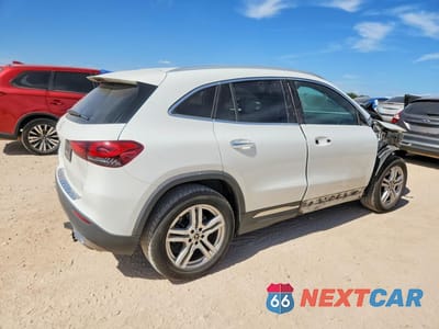 Trzecie zdjęcie samochodu z tyłu: 2021 MERCEDES-BENZ GLA 250 VIN:W1N4N4GB1MJ211962 - miniatura