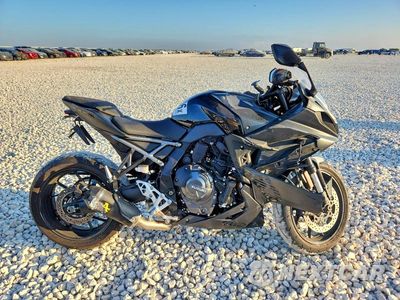 2025 SUZUKI GSX800 F JS1EM13B0S7100486 - główne zdjęcie licytacji z USA - miniatura
