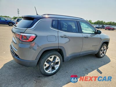 Trzecie zdjęcie samochodu z tyłu: 2019 JEEP COMPASS LIMITED VIN:3C4NJDCB1KT673053 - miniatura