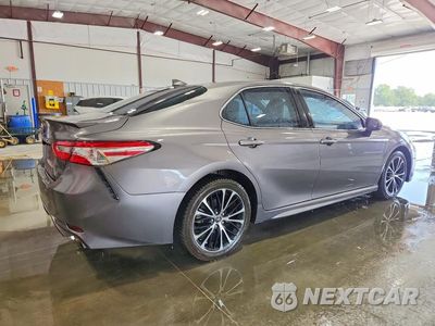 Trzecie zdjęcie samochodu z tyłu: 2020 TOYOTA CAMRY SE VIN:4T1G11AK3LU900532 - miniatura
