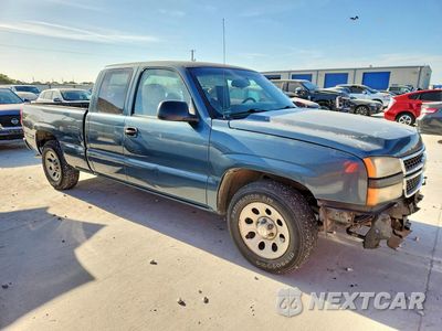 Czwarte zdjęcie samochodu z boku: 2007 CHEVROLET SILVERADO C1500 CLASSIC VIN:1GCEC19X97Z103507 - miniatura