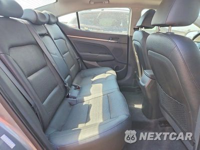 Zdjęcie 10 z 13 samochodu: 2017 HYUNDAI ELANTRA LIMITED VIN:KMHD84LF3HU067337 - miniatura