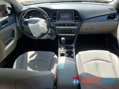 Zdjęcie 8 z 12 samochodu: 2019 HYUNDAI SONATA SE VIN:5NPE24AF5KH806240 - miniatura
