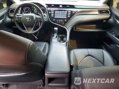 Zdjęcie 8 z 12 samochodu: 2019 TOYOTA CAMRY SE VIN:4T1B11HK1KU807474 - miniatura