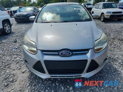 Piąte zdjęcie samochodu w środku: 2014 FORD FOCUS SE VIN:1FADP3F29EL107454 - miniatura