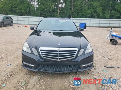 Piąte zdjęcie samochodu w środku: 2013 MERCEDES-BENZ E 350 4MATIC VIN:WDDHF8JB9DA731905 - miniatura