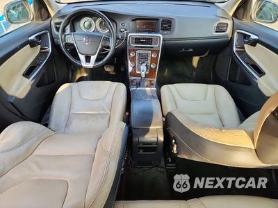 Zdjęcie 8 z 12 samochodu: 2013 VOLVO S60 T5 VIN:YV1612FS1D2177267 - miniatura
