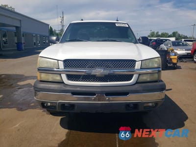 Piąte zdjęcie samochodu w środku: 2004 CHEVROLET SILVERADO K1500 VIN:1GCEK19T64E350924 - miniatura