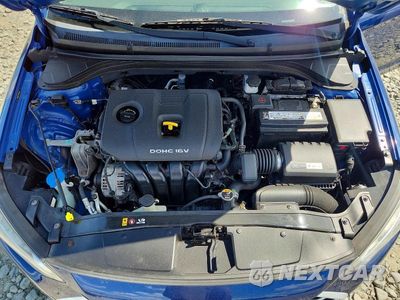 Zdjęcie 11 z 12 samochodu: 2017 HYUNDAI ELANTRA SE VIN:5NPD84LF7HH098427 - miniatura
