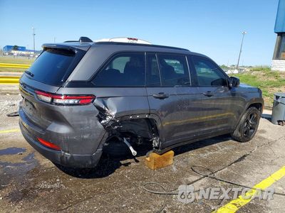 Trzecie zdjęcie samochodu z tyłu: 2025 JEEP GRAND CHEROKEE LAREDO VIN:1C4RJHAG2SC333865 - miniatura