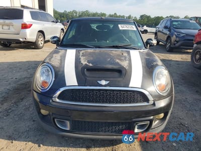Piąte zdjęcie samochodu w środku: 2013 MINI COOPER S VIN:WMWZP3C5XDT298019 - miniatura