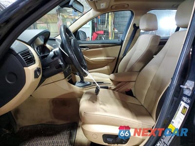 Zdjęcie 7 z 13 samochodu: 2015 BMW X1 XDRIVE28I VIN:WBAVL1C54FVY25056 - miniatura