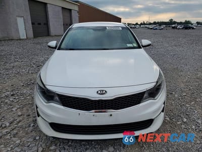 Piąte zdjęcie samochodu w środku: 2018 KIA OPTIMA LX VIN:5XXGT4L35JG208670 - miniatura