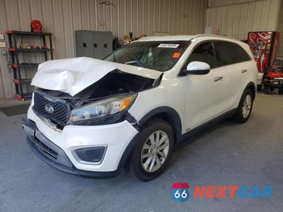 2016 KIA SORENTO LX 5XYPGDA34GG020735 - główne zdjęcie licytacji z USA - miniatura