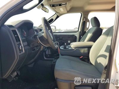 Zdjęcie 7 z 13 samochodu: 2017 RAM 1500 ST VIN:3C6RR6KT9HG742158 - miniatura