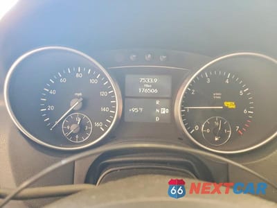 Zdjęcie 9 z 13 samochodu: 2011 MERCEDES-BENZ ML 350 4MATIC VIN:4JGBB8GB0BA662906 - miniatura