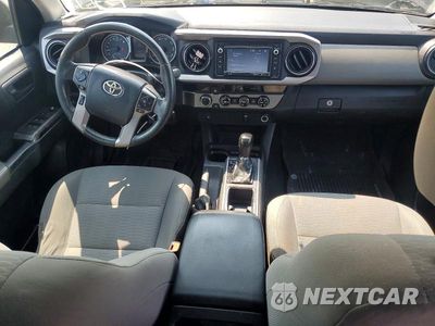 Zdjęcie 8 z 12 samochodu: 2017 TOYOTA TACOMA SR5 V6 VIN:3TMDZ5BN5HM023778 - miniatura