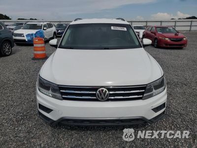 Piąte zdjęcie samochodu w środku: 2020 VOLKSWAGEN TIGUAN S VIN:3VV1B7AX5LM168500 - miniatura