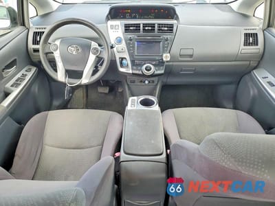 Zdjęcie 8 z 13 samochodu: 2012 TOYOTA PRIUS V THREE VIN:JTDZN3EU2C3138258 - miniatura