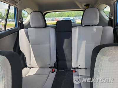 Zdjęcie 10 z 14 samochodu: 2017 TOYOTA RAV4 XLE VIN:JTMWFREV6HJ113457 - miniatura