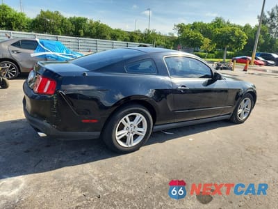 Trzecie zdjęcie samochodu z tyłu: 2012 FORD MUSTANG VIN:1ZVBP8AM6C5253705 - miniatura