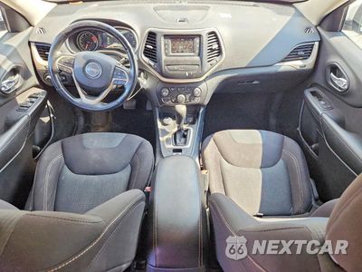 Zdjęcie 8 z 13 samochodu: 2016 JEEP CHEROKEE LATITUDE VIN:1C4PJMCS7GW359403 - miniatura