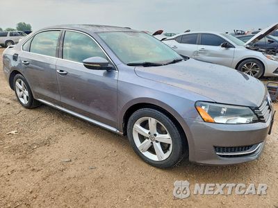 Czwarte zdjęcie samochodu z boku: 2012 VOLKSWAGEN PASSAT SE VIN:1VWBH7A31CC037786 - miniatura