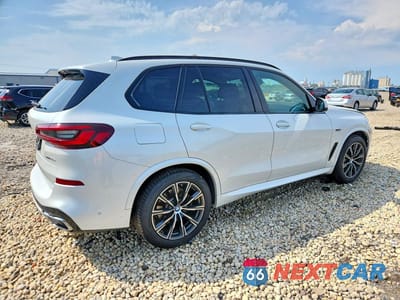 Trzecie zdjęcie samochodu z tyłu: 2022 BMW X5 XDRIVE45E VIN:5UXTA6C04N9K67944 - miniatura
