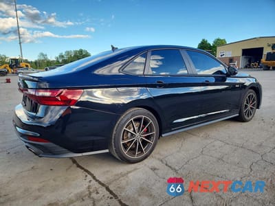 Trzecie zdjęcie samochodu z tyłu: 2025 VOLKSWAGEN JETTA GLI AUTOBAHN VIN:3VW2T7BU5SM031072 - miniatura