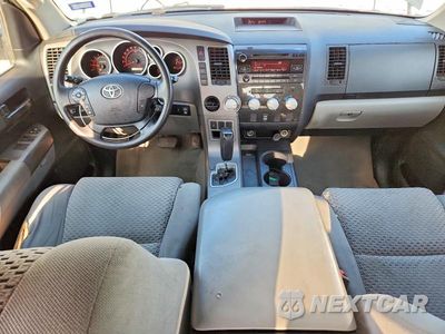 Zdjęcie 8 z 12 samochodu: 2011 TOYOTA TUNDRA DOUBLE CAB SR5 VIN:5TFRY5F13BX107633 - miniatura