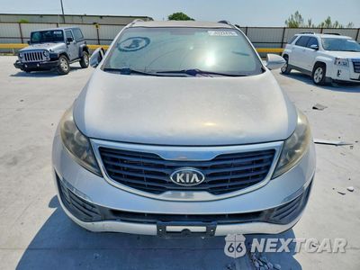Piąte zdjęcie samochodu w środku: 2013 KIA SPORTAGE LX VIN:KNDPB3A27D7376766 - miniatura