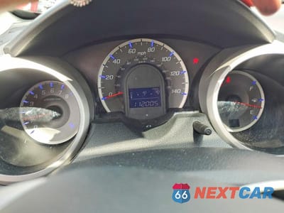 Zdjęcie 9 z 13 samochodu: 2010 HONDA FIT SPORT VIN:JHMGE8H49AC040730 - miniatura