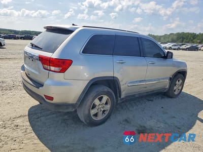 Trzecie zdjęcie samochodu z tyłu: 2013 JEEP GRAND CHEROKEE LAREDO VIN:1C4RJFAG1DC599577 - miniatura