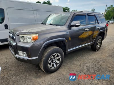 2011 TOYOTA 4RUNNER SR5 JTEBU5JR4B5041384 - główne zdjęcie licytacji z USA - miniatura